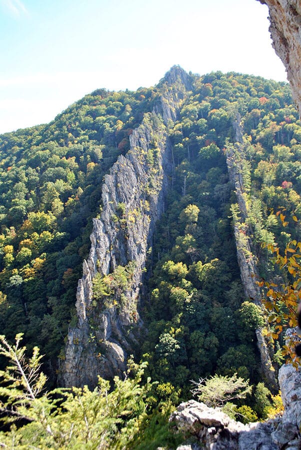 Schöne Aussicht auf die Nelson Rocks, West Virginia.  Dieser Ort ist ein Mekka für Kletterer! #Klettern