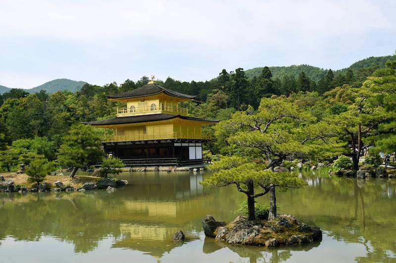 Foto des Goldenen Pavillons (Kinkaku-ji-Tempel in Kyoto), eine der wichtigsten Sehenswürdigkeiten in Kyoto. #Reisen #Asien #Japan #Kyoto