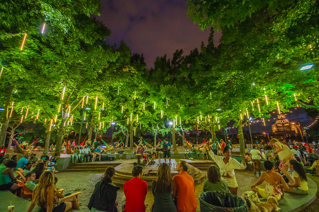 Spruce Street Harbor Park