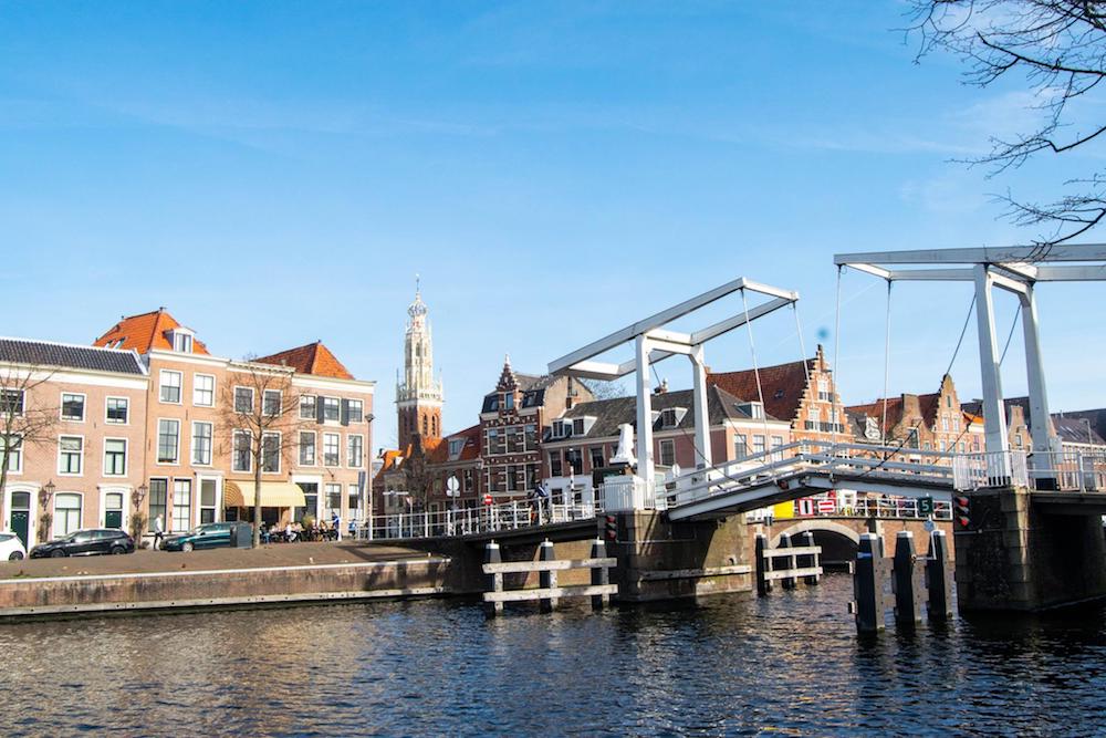 Planning to take a day trip from Amsterdam to Haarlem? Tips on the best things to do in Haarlem for one day in Haarlem. Includes a complete guide to Haarlem, a charming day trip from Amsterdam.