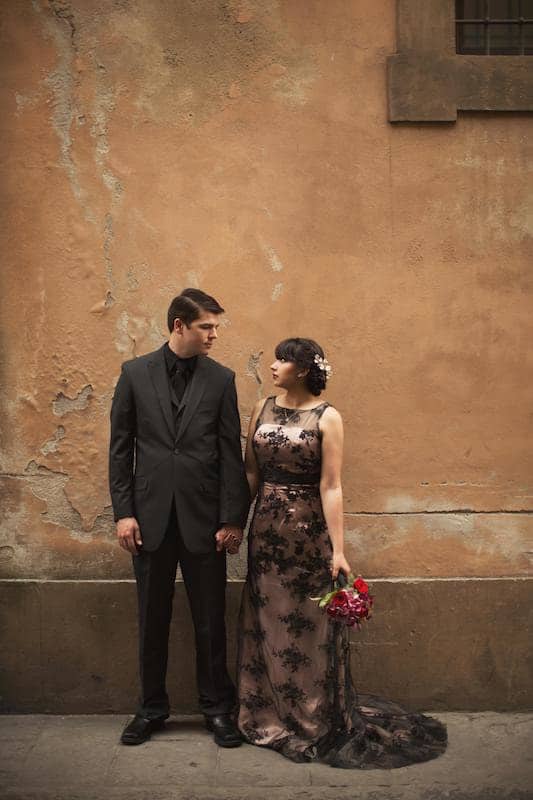 Romantic picture of couple in Italy from their elopement in Florence. 