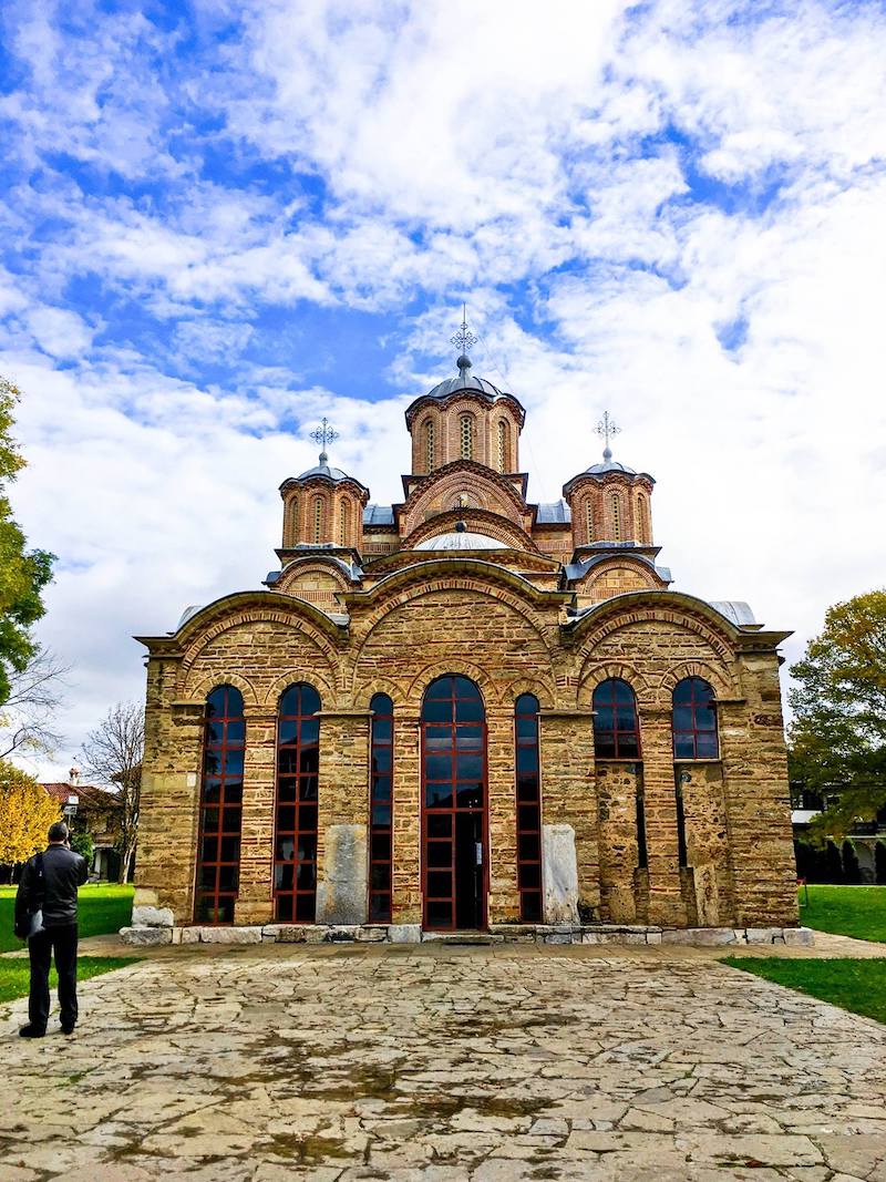 Photo of Gračanica church in Kosovo. Discover 40+ beautiful photos of Kosovo, including this UNESCO recognized church. #UNESCO #Kosovo #Gračanica 