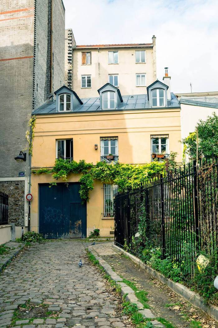 Cite Bauer in the 14th arrondissement of Paris. Read about things to do in the 14th arrondissement and secret streets you'll want to see! #Paris #France #travel #Europe