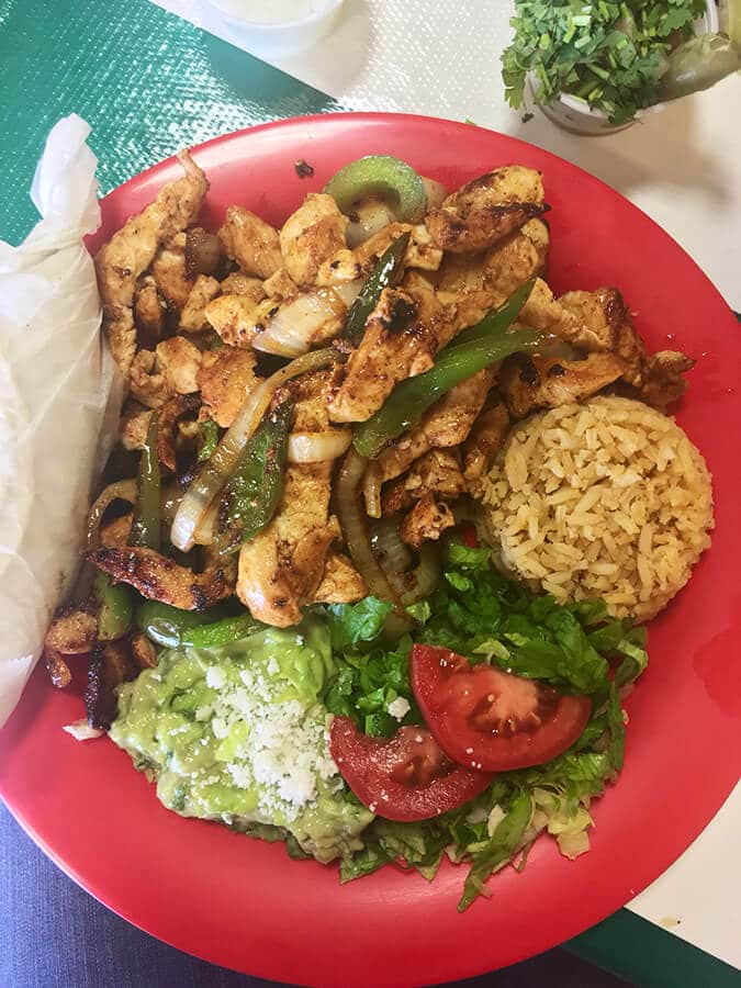 Delicious Fajitas in Houston, Texas.  This iconic Houstonian food is one thing that you must try in Houston! #travel #food #houston #texas #texmex