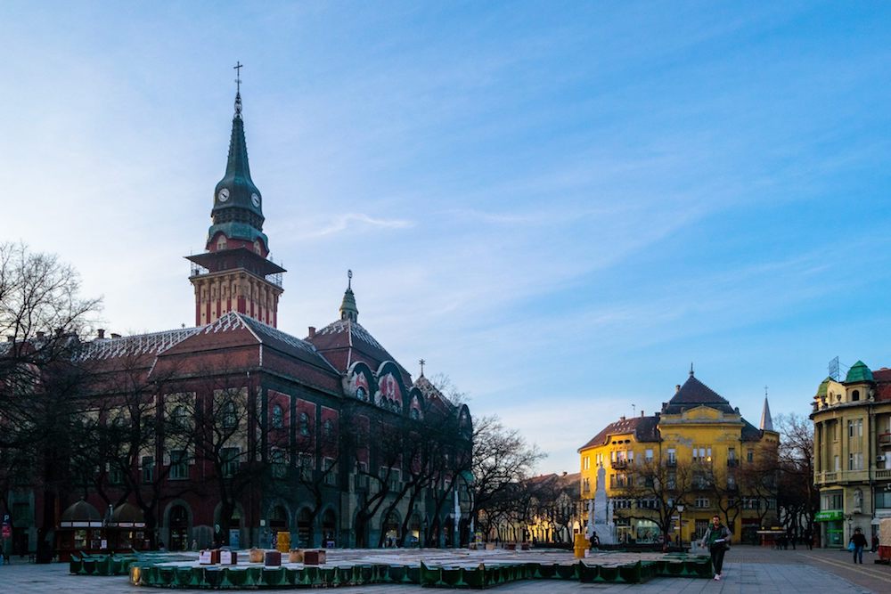 Subotica Rathaus in Subotica Serbien. Lesen Sie, warum Sie diese schöne Stadt in Serbien mit den besten Dingen zu tun in Subotica Serbien besuchen müssen! #Reisen #Balkan #Serbien #Subotica #Europa #Architektur #Jugendstil