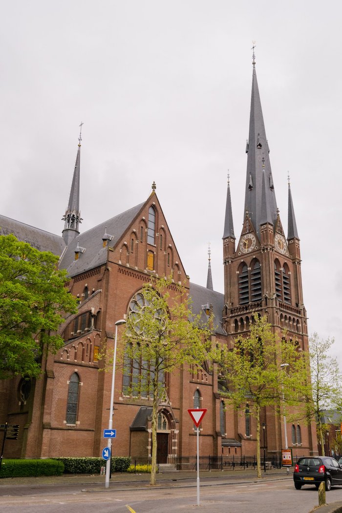 Iconic church of Woerden, the Netherlands. Read about what to do in Woerden and the Woerden cheese market! #utrecht #travel #netherlands