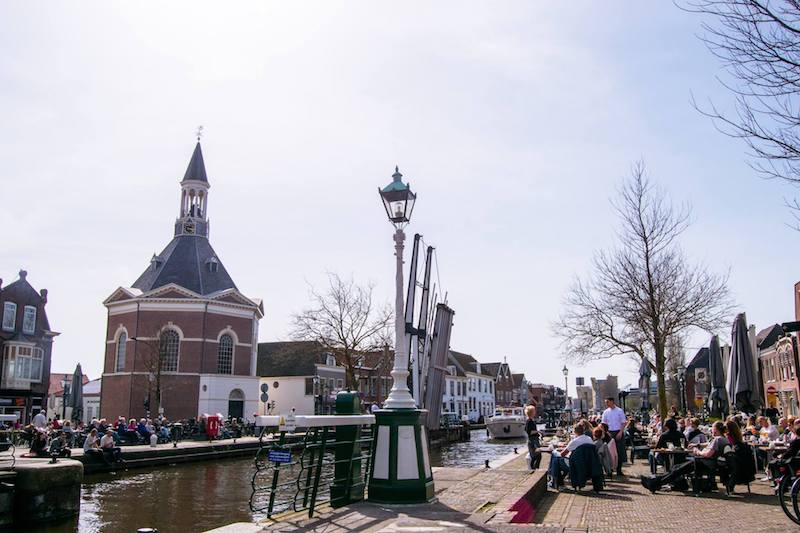 Canal Near Leidschendam, one of the cute towns to visit near the Hague. #Holland
