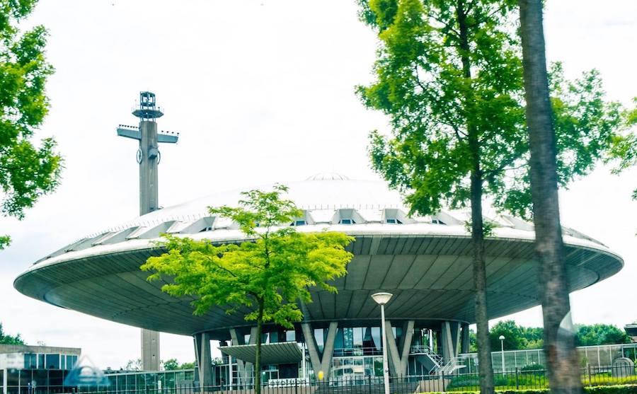 Crazy UFO-shaped structure in Eindhoven, the Netherlands that is used for conferences. #eindhoven