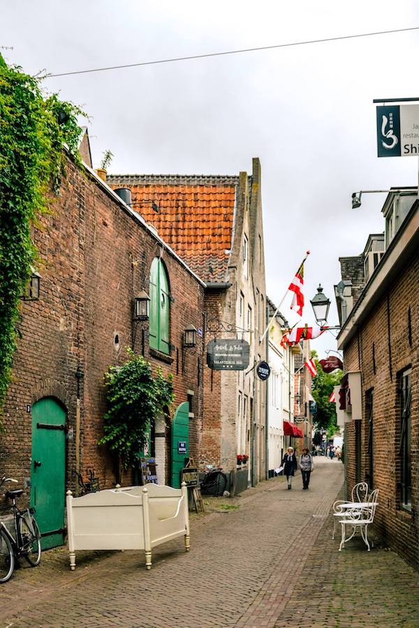 Uilenburg / Molenstraat in Den Bosch: The most beautiful street in Den Bosch (?). #travel #nederland #DenBosch #netherlands