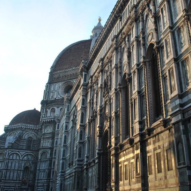 Der Dom in Florenz, eine der wichtigsten Sehenswürdigkeiten in Florenz. Florenz ist ein absolutes Muss auf Ihrer europäischen Reiseroute! Lesen Sie Ihren perfekten Plan für zwei Monate in Europa! #Reisen #italien #europa