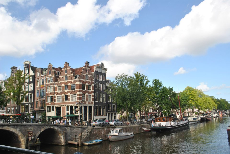 Visiting Holland? Find out the best areas to stay, live, eat, and explore in Amsterdam from a resident for tourists! With tips for getting off the beaten path!