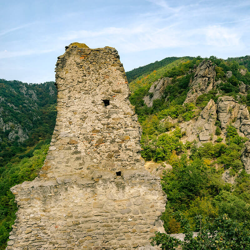 Castle ruins and mountains in the distance in Dürnstein, Austria. #travel #castles #mountains #austria