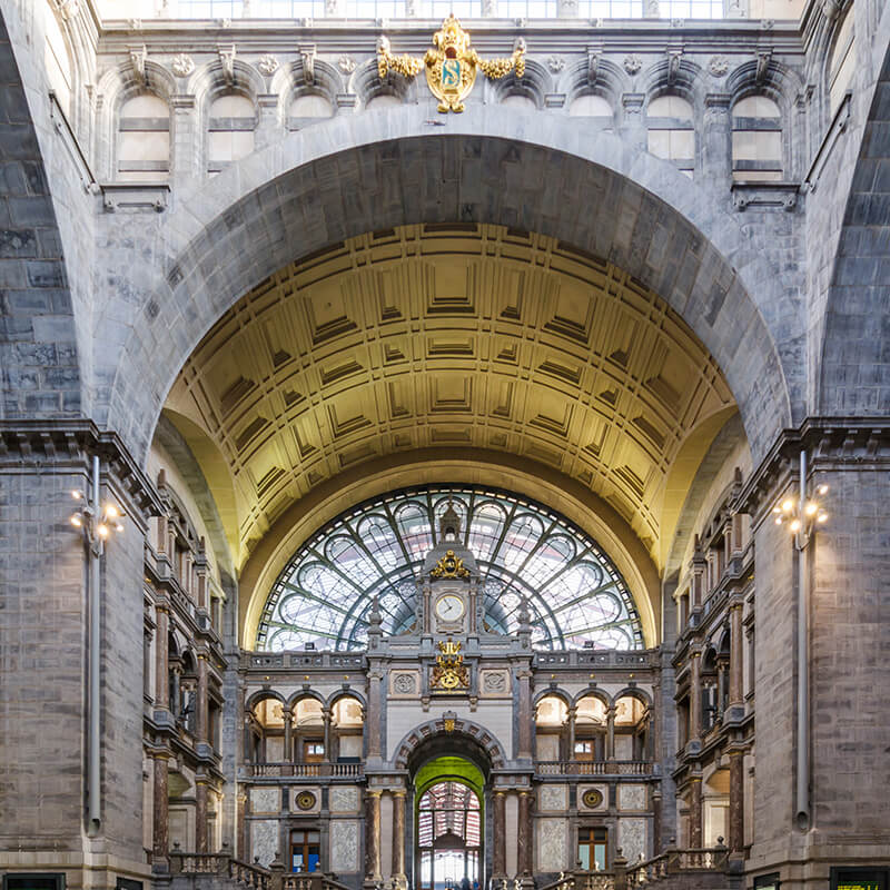 View of Antwerp Centraal, the beautiful train station in Antwerpen that you cannot miss on your Antwerpen itinerary. #travel #antwerp #antwerpen