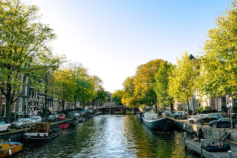 Beautiful view of Brouwersgracht, one of the most beautiful streets in Amsterdam to take photos on! #travel #amsterdam