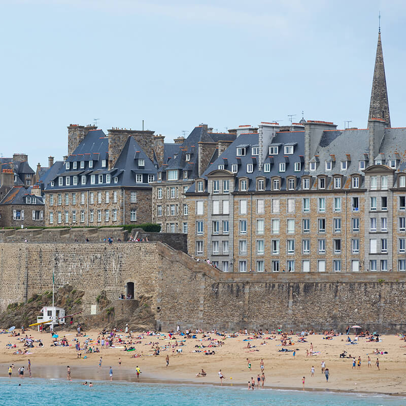 Saint Malo is one of the filming locations of Netflix's new Dutch series, Undercover!