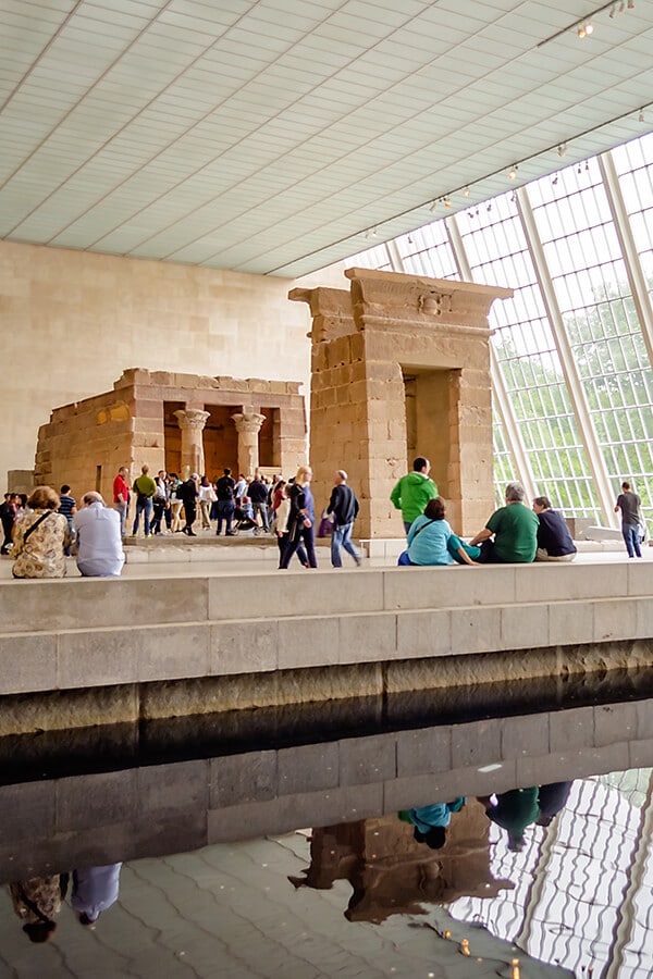 Temple of Dendur, an ancient Egyptian temple, in the middle of the Metropolitan Museum in New York, one of the best museums in New York City! 