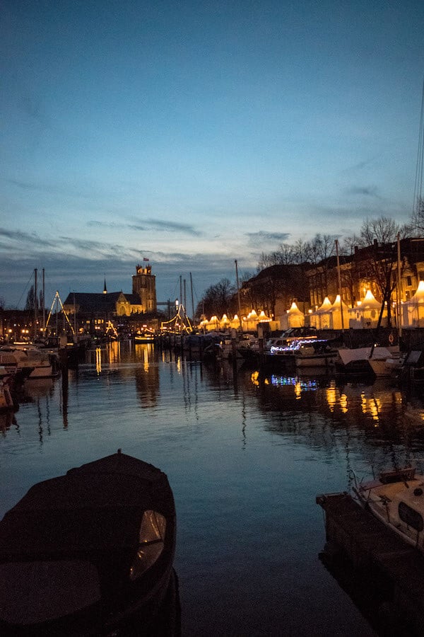 The Dordrecht Christmas Market is the largest Christmas Market in the Netherlands and definitely one of the most lovely to enjoy on foot! #travel #netherlands #kerst #kerstmarkt #holland