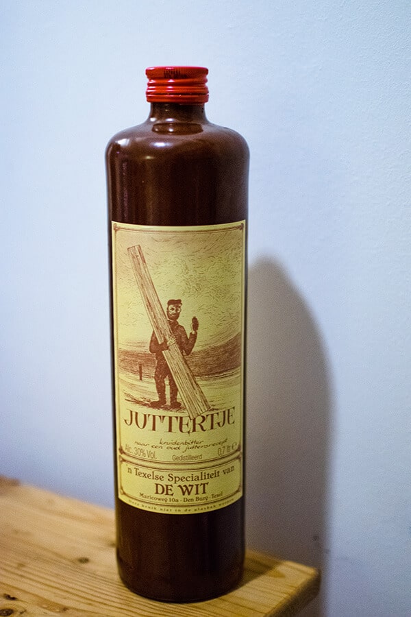 Juttertje, a unique Dutch liquor that you'll want to try in the Netherlands! #netherlands #jenever