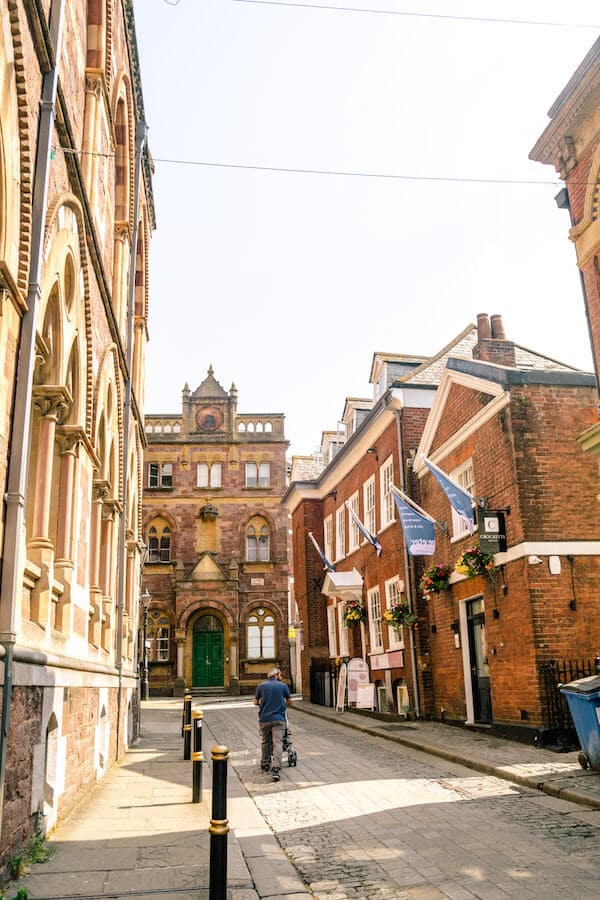 Beautiful picturesque streets of Exeter. Read about what to do in Exeter, including Harry Potter inspired things! #HarryPotter #Exeter #Devon
