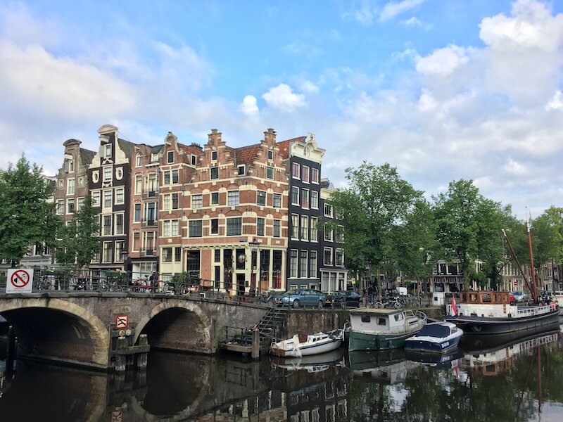 Moving to Amsterdam? Your ultimate guide on how to find a flat to rent in Amsterdam written by an expat!