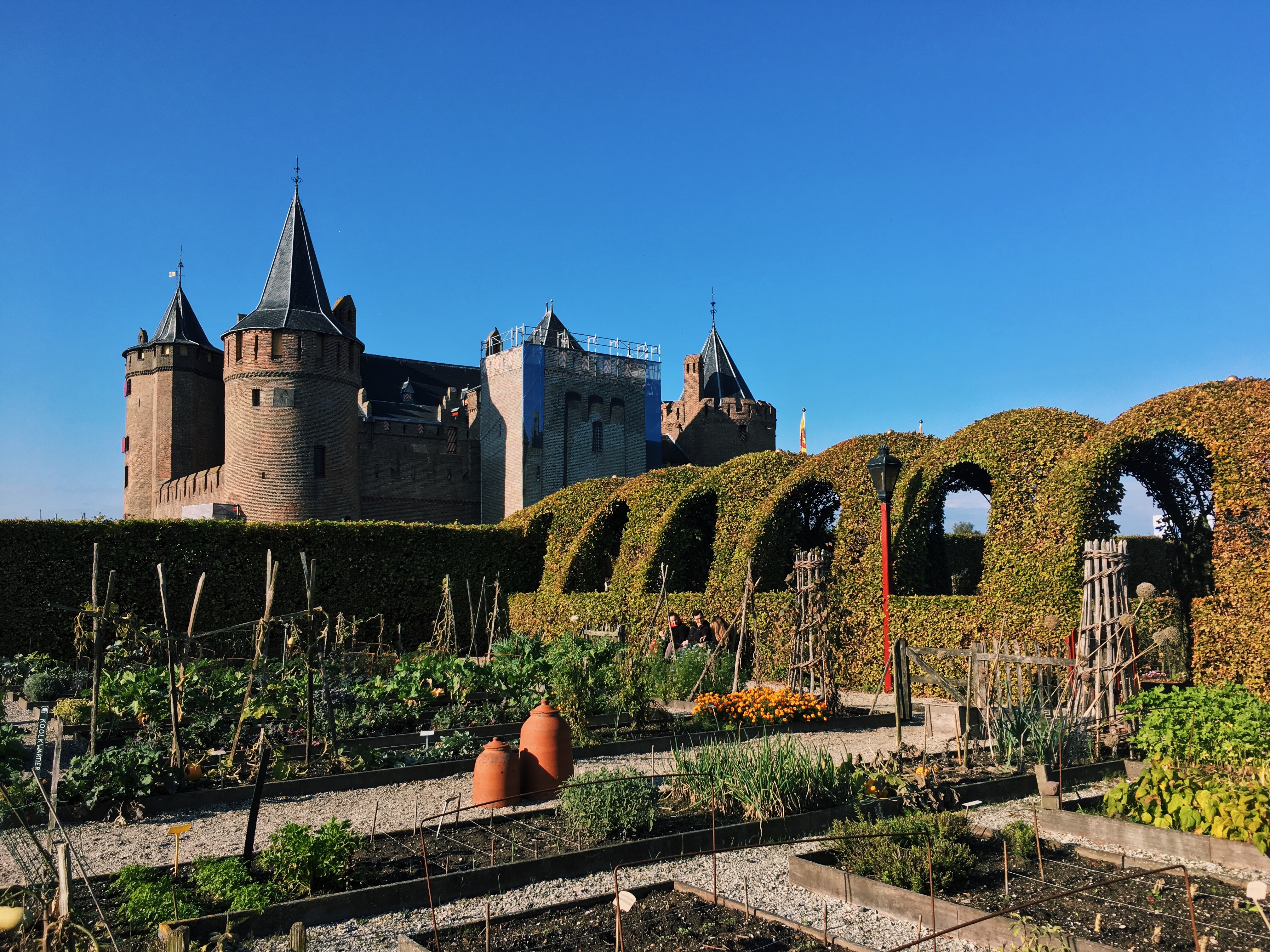 The Netherlands has beautiful castles only a day trip from Amsterdam/Utrecht. Read about 4 Dutch castles perfect for European castle lovers traveling in Europe!