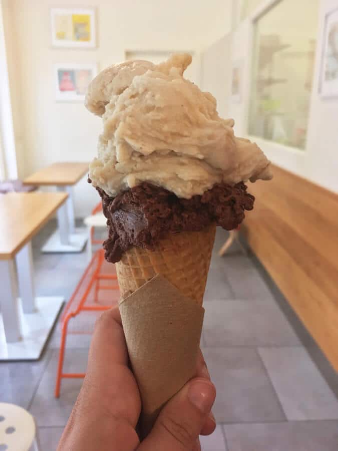 Delicious vegan ice cream at Massimo Gelato in Amsterdam.  This ice cream shop in Amsterdam has delicious lactose-free ice cream! #vegan #amsterdam