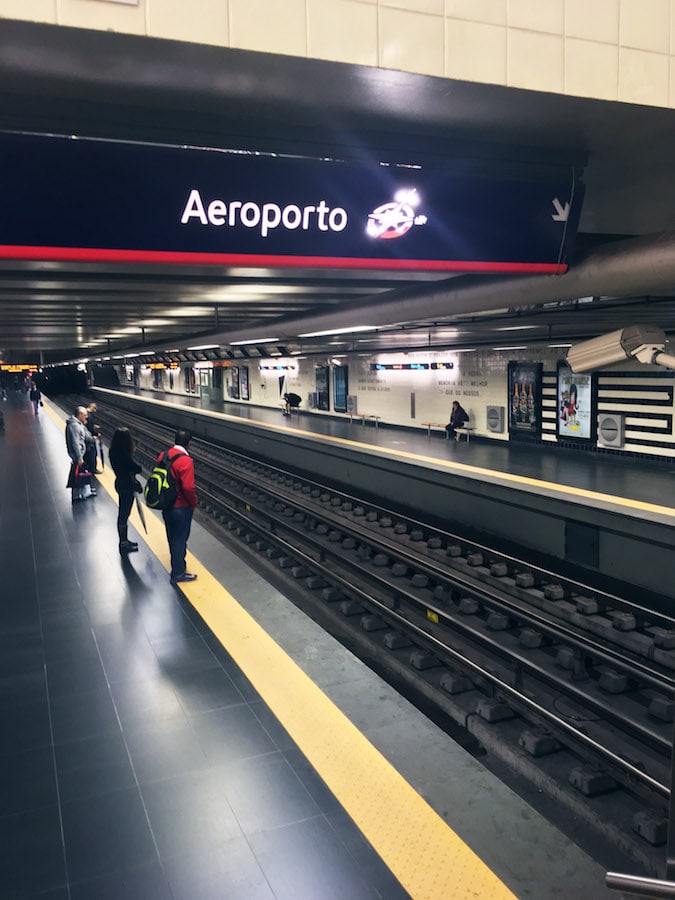 Lisbon Portugal Metro station. Read a review of flying to Europe with TAP Portugal Airlines, which has a free Lisbon Layover. #travel #Lisbon #Portugal