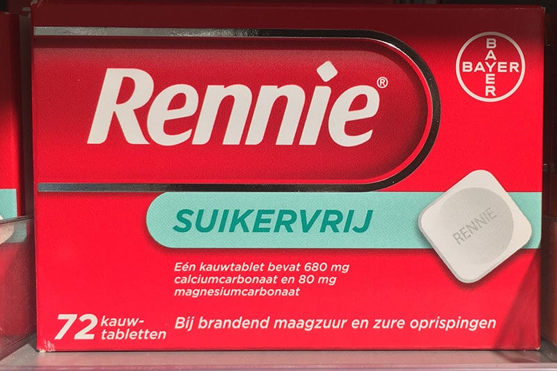 Rennie is a tablet that you can buy at the Dutch drugstore to help with heartburn.