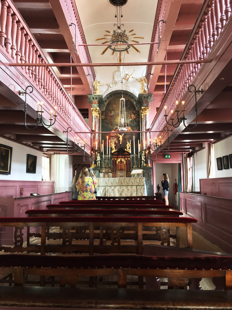 Secret church in Amsterdam. Read the perfect itinerary for Amsterdam written by a resident! #travel #amsterdam #netherlands #europe