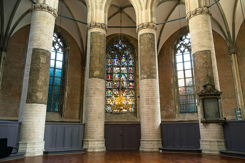 Beautiful view of the windows in the Pieterskerk in Leiden!