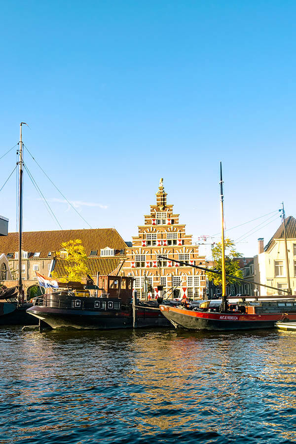 Beautiful view of Kort Galgewater, a scenic canal in Leiden with a dark past, which is one of the top things to do in Leiden. #leiden #holland #canals #netherlands #nederland