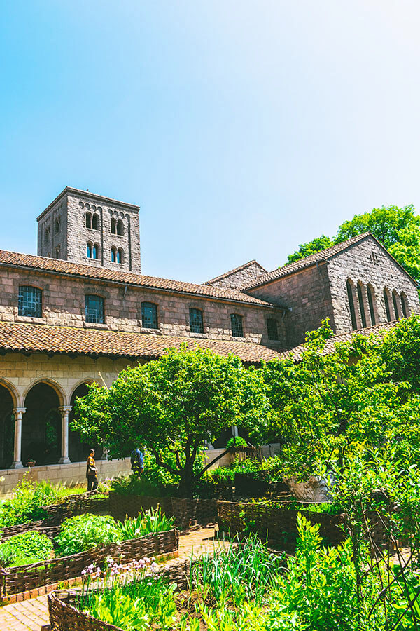 Beautiful medieval-style courtyard at the Met Cloisters Museum in Manhattan