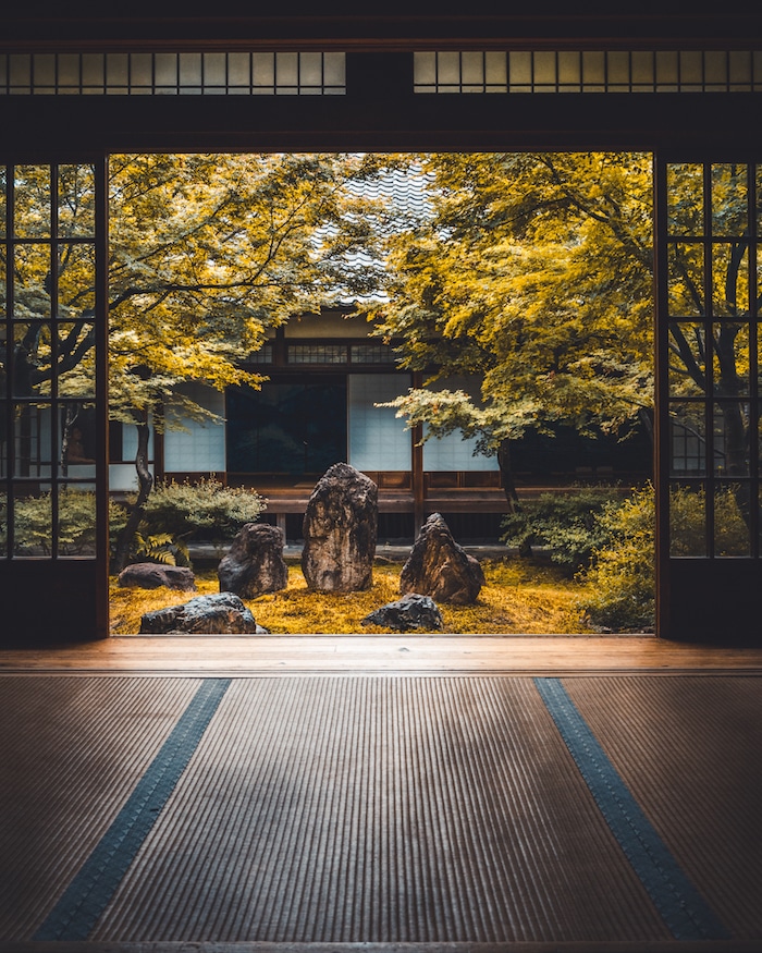 Photo of the beautiful Kenninji temple in Kyoto. Read more tips for visiting the most beautiful shrines and temples in Kyoto. #travel #asia #japan #kyoto