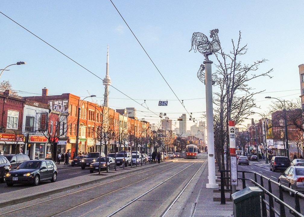 Besuchen Sie Toronto mit einem kleinen Budget? Lesen Sie die sechs günstigen Stadtabenteuer eines gebürtigen Torontoniers und die Insider-Tipps, um die Hauptstadt Ontarios wie ein Einheimischer zu erkunden.