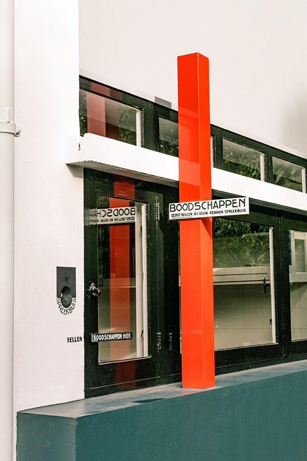 The grocery shopping door at the Rietveld Schröderhuis, one of the clever features thought up by the architect! #design